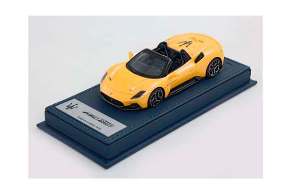 MASERATI MC20 CIELO - GENUINE LEATHER BASE YELLOW GENIO - BIRDCAGE RIMS / МАЗЕРАТИ МС20 КИЕЛО 1:43 ЖЕЛТЫЙ