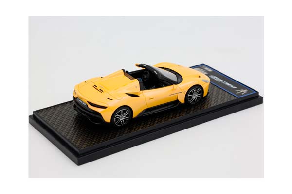 MASERATI MC20 CIELO 2022 NEW VERSIONS YELLOW GENIO - MMXX DESIGN RIMS / МАЗЕРАТИ МС20 КИЕЛО 2022 НЕВ ВЕРСИОНС ГЕНИО 1:43 ЖЕЛТЫЙ — фото 2