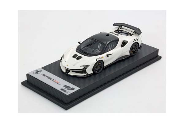 FERRARI SF90 XX STRADALE FUJI WHITE GLOSS AND BLACK ROOF / ФЕРРАРИ СФ90 КСКС СТРАДАЛЕ ФУДЖИ ГЛОСС РООФ 1:43 БЕЛЫЙ