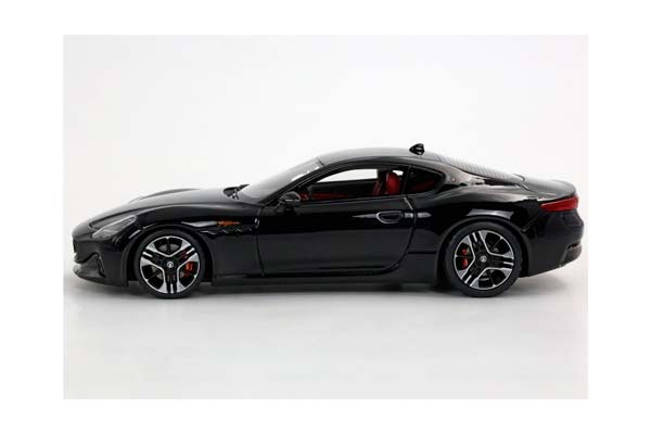 MASERATI GRANTURISMO FOLGORE 2023 NERO ASSOLUTO / МАЗЕРАТИ ГРАНТУРИСМО ФОЛЬГОРЕ 2023 АССОЛУТО 1:43 ЧЕРНЫЙ — фото 5