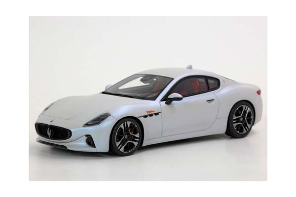 MASERATI GRANTURISMO FOLGORE 2023 BIANCO AUDACE / МАЗЕРАТИ ГРАНТУРИСМО ФОЛЬГОРЕ 2023 АУДАКЕ 1:43 БЕЛЫЙ — фото 6