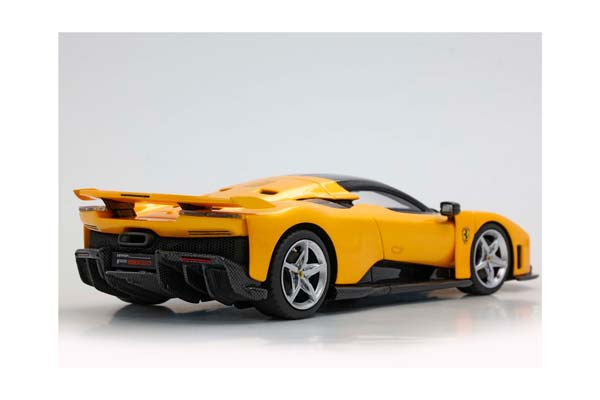 FERRARI F80 CARBON OPTIONAL THREE LAYER YELLOW AND SILVER WHEELS / ФЕРРАРИ Ф80 КАРБОН ОПТИОНАЛ ТХРЕЕ ЛАИЕР КОЛЕСА 1:43 ЖЕЛТЫЙ — фото 6