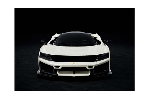 FERRARI F80 CARBON OPTIONAL BIANCO ITALIA - BICOLOR WHEELS SILVER AND CARBON / ФЕРРАРИ Ф80 КАРБОН ОПТИОНАЛ ИТАЛИА 1:43 БЕЛЫЙ