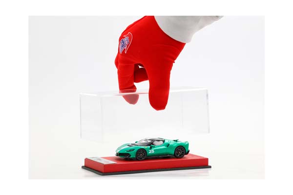 FERRARI 296 SPECIALE SHOWCAR VERDE NURBURGRING WITH LIVERY / ФЕРРАРИ 296 СПЕКИАЛЕ СХОВКАР НУРБУРГРИНГ ЛИВЕРИ 1:43 ЗЕЛЕНЫЙ — фото 2