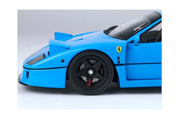 FERRARI F40 LIGHT BLUE WITH ITALIAN FLAG STRIPE AND BLACK RIMS BBR-KYOSHO / ФЕРРАРИ Ф40 ЛИГХТ ИТАЛИАН ФЛАГ ПОЛОСА ДИСКИ ББР-КИОСХО 1:18 ГОЛУБОЙ — фото 7
