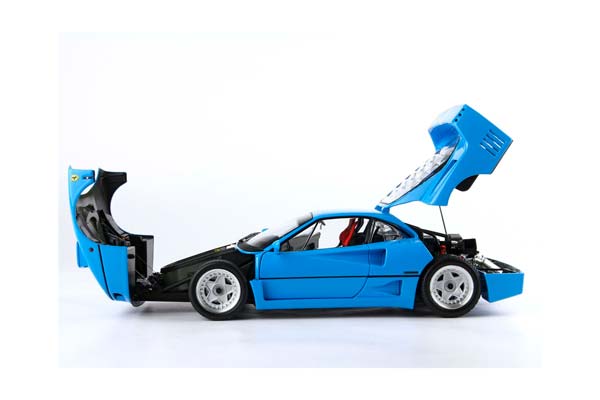 FERRARI F40 LIGHT BLUE WITH ITALIAN FLAG STRIPE AND SILVER RIMS BBR-KYOSHO / ФЕРРАРИ Ф40 ЛИГХТ ИТАЛИАН ФЛАГ ПОЛОСА ДИСКИ ББР-КИОСХО 1:18 ГОЛУБОЙ — фото 8