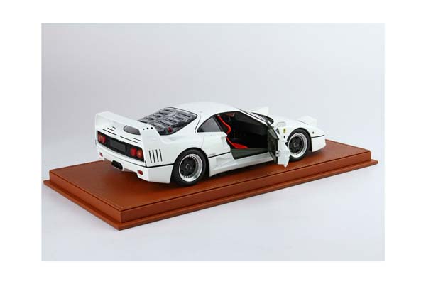FERRARI F40 WHITE AND BLACK-SILVER RIMS BBR-KYOSHO / ФЕРРАРИ Ф40 - ДИСКИ ББР-КИОСХО 1:18 БЕЛЫЙ — фото 2