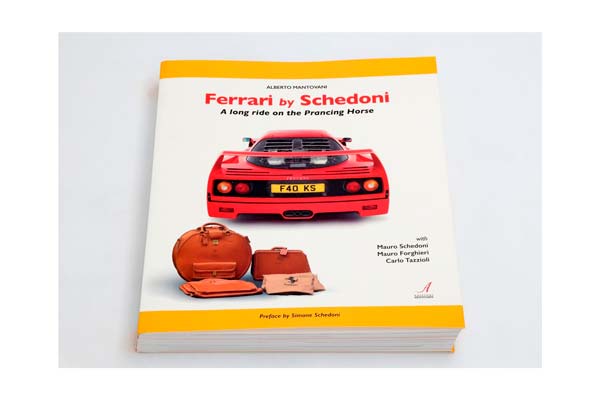 FERRARI F40 1987 ROSSO CORSA - MANSELL - FULL OPEN DIECAST WITH SCHEDONI BOOK AND SUITCASE MINIATURE / ФЕРРАРИ Ф40 1987 1:18 КРАСНЫЙ — фото 9