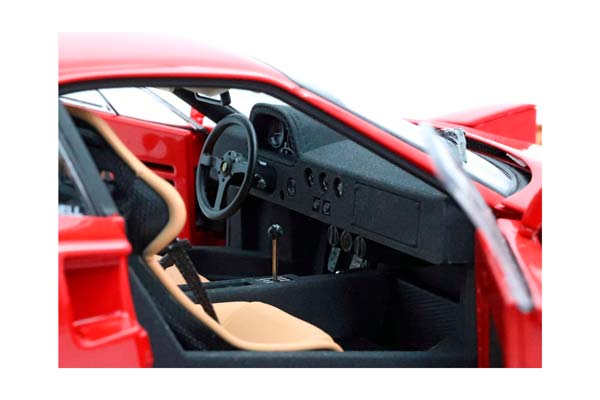 FERRARI F40 1987 ROSSO CORSA - MANSELL - FULL OPEN DIECAST WITH SCHEDONI SUITCASE MINIATURE / ФЕРРАРИ Ф40 1987 1:18 КРАСНЫЙ — фото 6