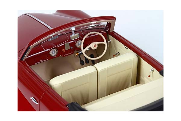 ALFA ROMEO 6C 2500 GT “TOURING” VILLA D’ESTE WITH DISPLAY CASE / АЛЬФА РОМЕО 6К 2500 ГТ ТОУРИНГ ВИЛЛА Д ЕСТЕ 1:18 — фото 4