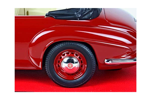 ALFA ROMEO 6C 2500 GT “TOURING” VILLA D’ESTE WITH DISPLAY CASE / АЛЬФА РОМЕО 6К 2500 ГТ ТОУРИНГ ВИЛЛА Д ЕСТЕ 1:18 — фото 5