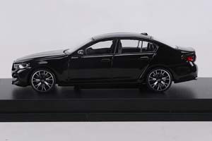 BMW F90 M5 2025 BLACK / БМВ Ф90 М5 ЧЕРНЫЙ (ДЛИНА 7-10 СМ) — фото 4