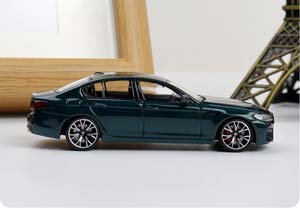 BMW F90 M5 2025 GREEN / БМВ Ф90 М5 ЗЕЛЕНЫЙ (ДЛИНА 7-10 СМ) — фото 6