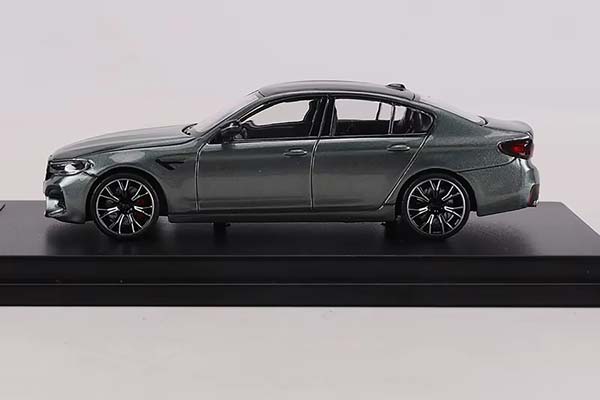 BMW F90 M5 2025 LIGHT GREEN / БМВ F90 M5 2025 СВЕТЛО-ЗЕЛЕНЫЙ (ДЛИНА МОДЕЛИ 7-10 СМ) — фото 3