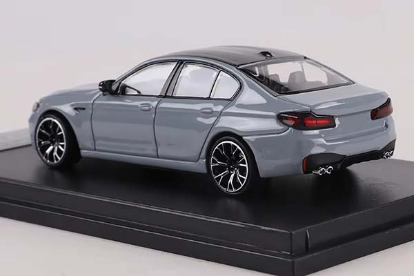 BMW F90 M5 2025 LIGHT GREY / БМВ F90 M5 2025 СВЕТЛО-СЕРЫЙ (ДЛИНА МОДЕЛИ 7-10 СМ) / 0 — фото 2