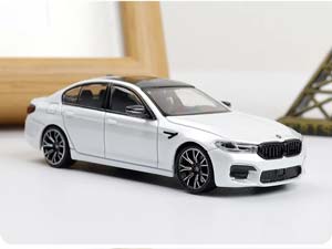 BMW F90 M5 2025 WHITE / БМВ Ф90 М5 БЕЛЫЙ (ДЛИНА 7-10 СМ) — фото 6