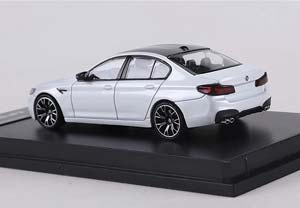 BMW F90 M5 2025 WHITE / БМВ Ф90 М5 БЕЛЫЙ (ДЛИНА 7-10 СМ) — фото 2