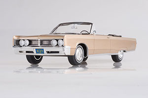 CHRYSLER NEWPORT CONVERTIBLE METALLIC-BEIGE 1967 — фото 4