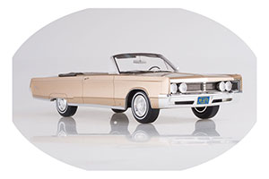 CHRYSLER NEWPORT CONVERTIBLE METALLIC-BEIGE 1967 — фото 1