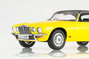JAGUAR XJ 4.2C RHD 1968-2019 YELLOW/BLACK — фото 6
