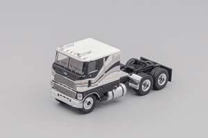 FORD CLT 9000 WEISS (ДЛИНА МОДЕЛИ 3-5 СМ)