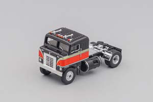 KENWORTH BULLNOSE SCHWARZ (ДЛИНА МОДЕЛИ 3-5 СМ)