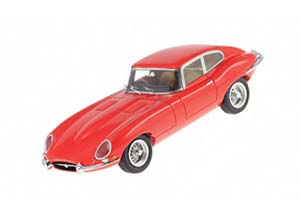 JAGUAR E-TYPE SERIES 1 COUPE (CARMIN RED) 1961 (RESIN) — фото 1