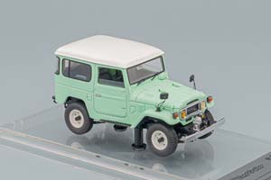TOYOTA LAND CRUISER 40 SERIES, LIGHT GREEN / WHITE ROOF — фото 4
