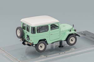TOYOTA LAND CRUISER 40 SERIES, LIGHT GREEN / WHITE ROOF — фото 2