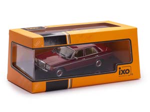 MERCEDES-BENZ 240D (W123) 1976 DARK RED — фото 13