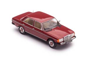 MERCEDES-BENZ 240D (W123) 1976 DARK RED — фото 4