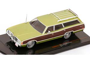 FORD LTD COUNTRY SQUIRE 1972 GREEN METALLIC/BROWN