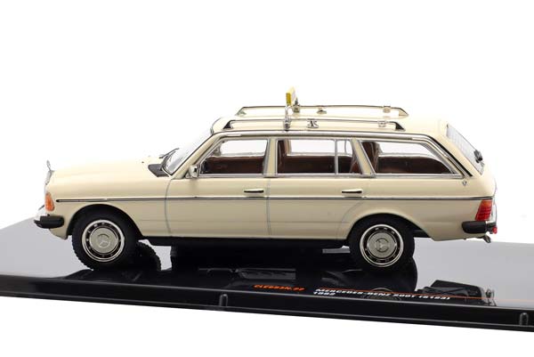 MERCEDES-BENZ 200T (S123) TAXI YEAR 1982 LIGHT IVORY / МЕРСЕДЕС-БЕНЦ 200T S123 ТАКСИ СВЕТЛЫЙ ИВОРЙ СЛОНОВАЯ КОСТЬ — фото 4