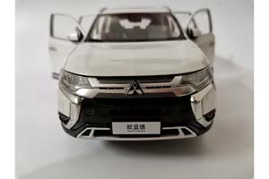 MITSUBISHI OUTLANDER MODEL 2020 WHITE — фото 9