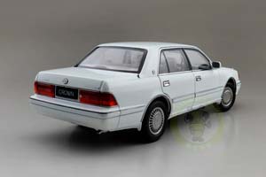 TOYOTA CROWN 1995 WHITE — фото 2