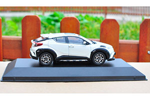 TOYOTA C-HR 2019 WHITE — фото 3