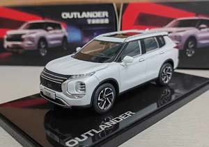 MITSUBISHI OUTLANDER 2023 WHITE / МИЦУБИСИ АУТЛЕНДЕР БЕЛЫЙ