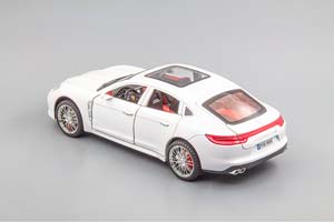 PORSCHE PANAMERA TURBO S 2024 WHITE / ПОРШЕ ПАНАМЕРА ТУРБО БЕЛЫЙ (ДЛИНА 28 СМ) СВЕТЯТСЯ ФАРЫ + ЗВУК (БЕЗ УПАКОВКИ - ТОЛЬКО МОДЕЛЬ) — фото 2
