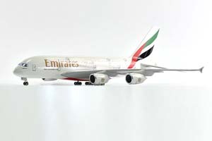 AIRBUS A380 EMIRATES /МОДЕЛЬ САМОЛЕТА ЭЙРБАС АЭРОБУС А380 EMIRATES С ОСВЕЩЕНИЕМ САЛОНА НА ШАССИ (ДЛИНА 46 СМ) — фото 6