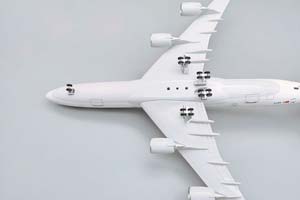 BOEING LUFTHANSA / МОДЕЛЬ САМОЛЕТА БОИНГ 747 ЛЮФТГАНЗА (С ОСВЕЩЕНИЕМ САЛОНА НА ШАССИ ДЛИНА 47 СМ) — фото 10