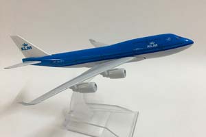 BOEING 747 KLM / МОДЕЛЬ САМОЛЕТА БОИНГ 747 КЛМ НА ШАССИ (ДЛИНА 20 СМ) — фото 13