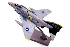 MCDONNELL DOUGLAS F4-С PHANTOM JOLLY ROGERS FLAG / МОДЕЛЬ САМОЛЕТА Ф4 ФАНТОМ С ПИРАТСКИМ ФЛАГОМ ВЕСЕЛЫЙ РОДЖЕР — фото 2