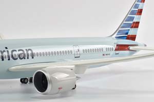 BOEING 787-9 DREAMLINER AMERICAN AIRLINES / МОДЕЛЬ САМОЛЕТА БОИНГ 787-9 ДРИМЛАЙНЕР АМЕРИКАН ЭРЛАЙНС С ОСВЕЩЕНИЕМ САЛОНА НА ШАССИ (ДЛИНА 41 СМ) — фото 6