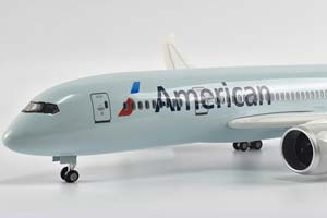 BOEING 787-9 DREAMLINER AMERICAN AIRLINES / МОДЕЛЬ САМОЛЕТА БОИНГ 787-9 ДРИМЛАЙНЕР АМЕРИКАН ЭРЛАЙНС С ОСВЕЩЕНИЕМ САЛОНА НА ШАССИ (ДЛИНА 41 СМ) — фото 8
