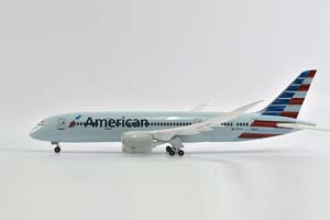 BOEING 787-9 DREAMLINER AMERICAN AIRLINES / МОДЕЛЬ САМОЛЕТА БОИНГ 787-9 ДРИМЛАЙНЕР АМЕРИКАН ЭРЛАЙНС С ОСВЕЩЕНИЕМ САЛОНА НА ШАССИ (ДЛИНА 41 СМ) — фото 10