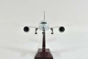 BOEING 787-9 DREAMLINER AMERICAN AIRLINES / МОДЕЛЬ САМОЛЕТА БОИНГ 787-9 ДРИМЛАЙНЕР АМЕРИКАН ЭРЛАЙНС С ОСВЕЩЕНИЕМ САЛОНА НА ШАССИ (ДЛИНА 41 СМ) — фото 12