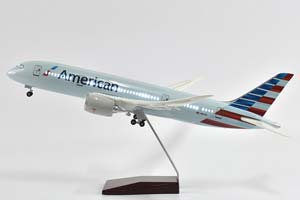 BOEING 787-9 DREAMLINER AMERICAN AIRLINES / МОДЕЛЬ САМОЛЕТА БОИНГ 787-9 ДРИМЛАЙНЕР АМЕРИКАН ЭРЛАЙНС С ОСВЕЩЕНИЕМ САЛОНА НА ШАССИ (ДЛИНА 41 СМ) — фото 2