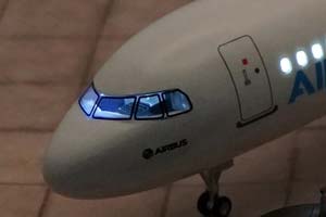 AIRBUS A320 NEO / МОДЕЛЬ САМОЛЕТА ЭЙРБАС 320 НЭО (С ОСВЕЩЕНИЕМ САЛОНА ДЛИНА 47 СМ) — фото 11