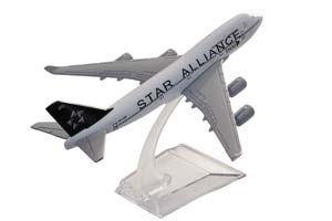 BOEING 747 THAI STAR ALLIANCE / МОДЕЛЬ САМОЛЕТА БОИНГ 747 ТАЙСКИЕ АВИАЛИНИИ  (ДЛИНА 16 СМ) — фото 3