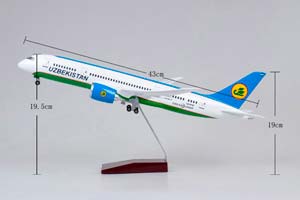МОДЕЛЬ САМОЛЕТА BOEING 787-9 DREAMLINER UZBEKISTAN / МОДЕЛЬ САМОЛЕТА БОИНГ 787-9 ДРИМЛАЙНЕР УЗБЕКСКИЕ АВИАЛИНИИ (С ОСВЕЩЕНИЕМ САЛОНА НА ШАССИ ДЛИНА 45 СМ) — фото 2